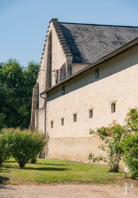 character properties France center val de loire   - 7