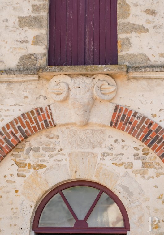 character properties France center val de loire   - 10