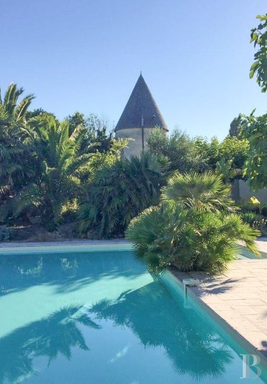 character properties France poitou charentes   - 12