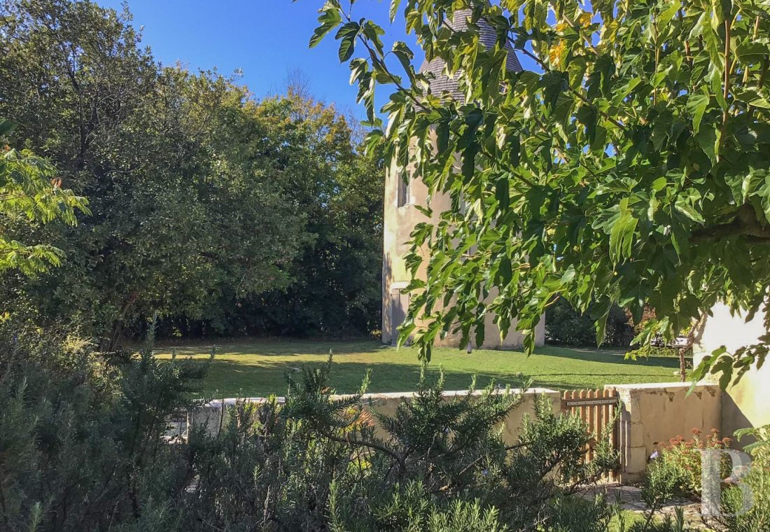 character properties France poitou charentes   - 2