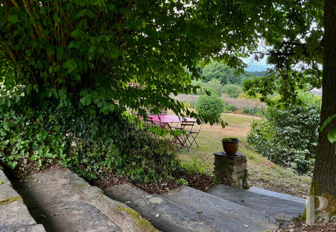 character properties France pays de loire   - 16