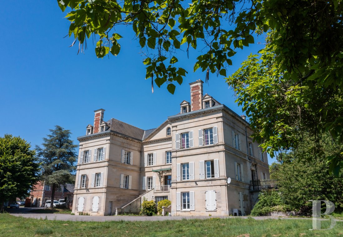 chateaux for sale France picardy   - 1