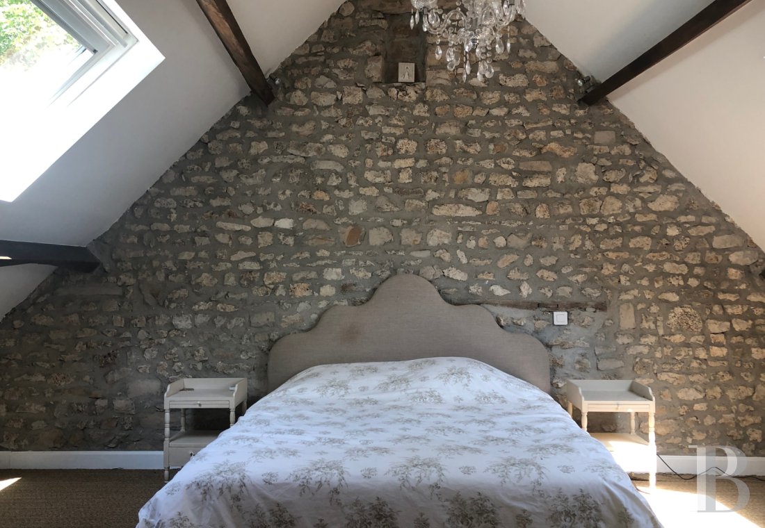 character properties France ile de france   - 7