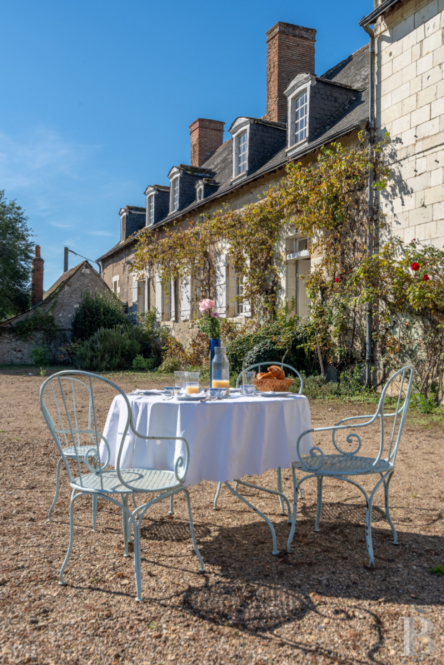 En Indre-et-Loire, à l’ouest de Tours, un manoir de campagne élevé sur quatre siècles (15e-18e) - photo  n°4