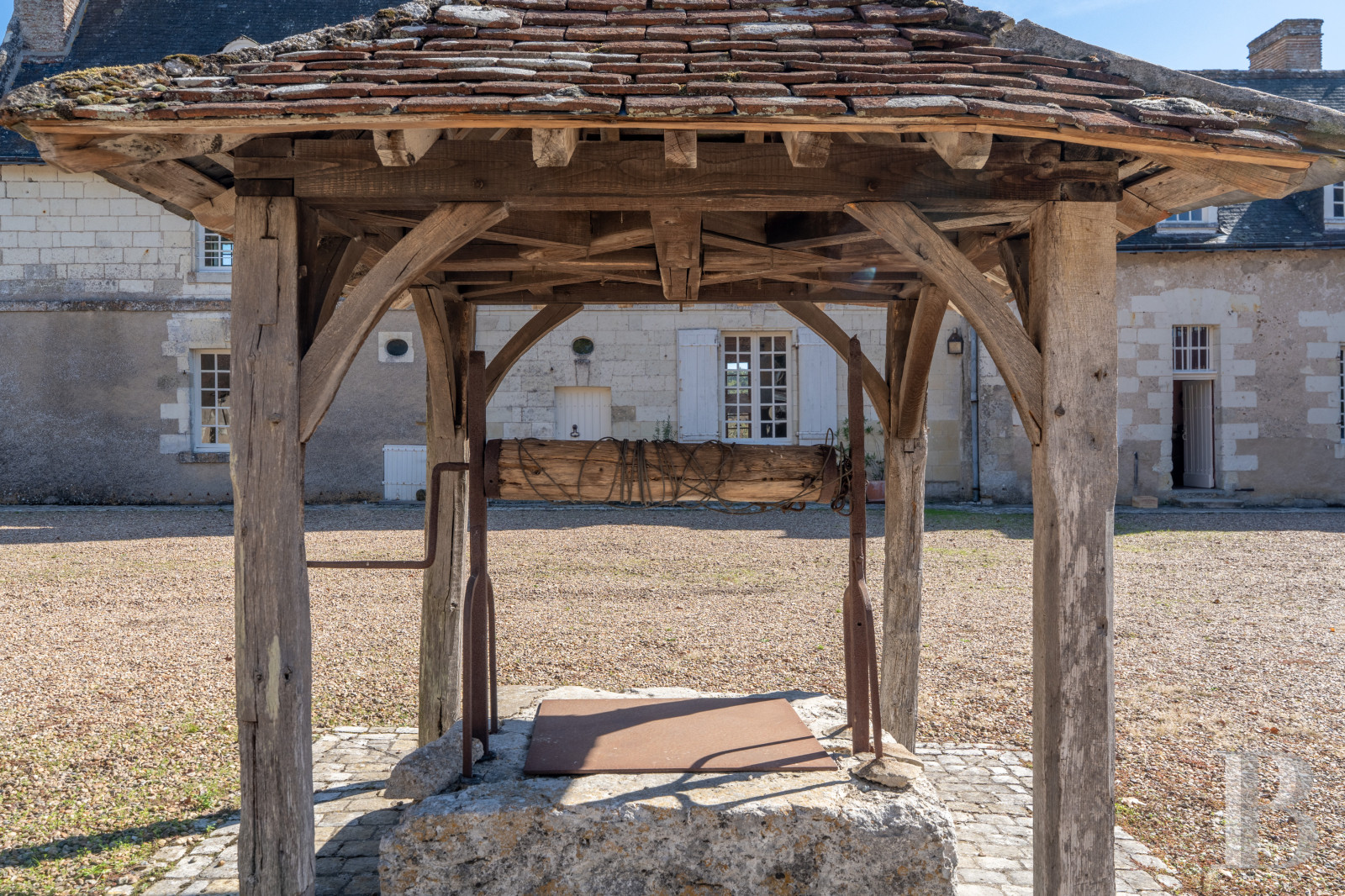 En Indre-et-Loire, à l’ouest de Tours, un manoir de campagne élevé sur quatre siècles (15e-18e) - photo  n°3