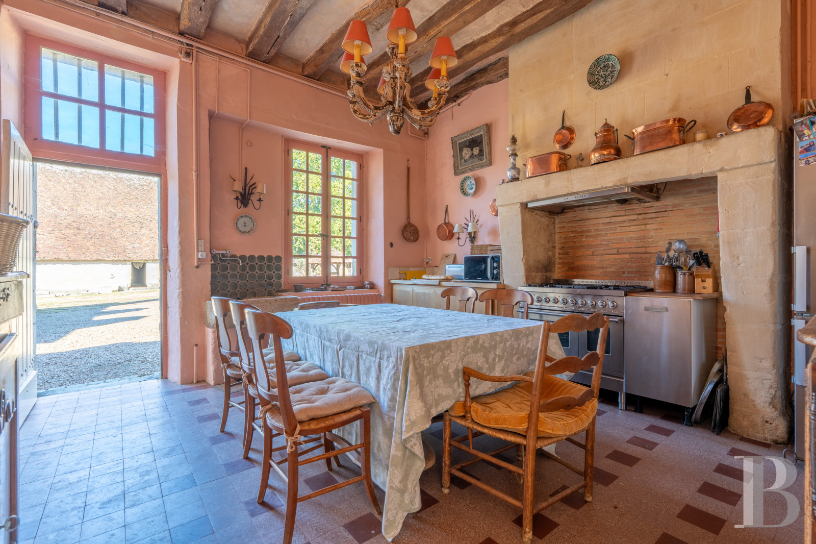 En Indre-et-Loire, à l’ouest de Tours, un manoir de campagne élevé sur quatre siècles (15e-18e) - photo  n°10