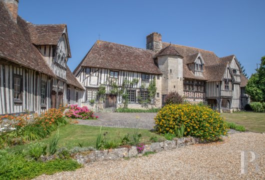 lower-normandy - A 15th-century manor house, 5 minutes from Deauville  and near the Côte Fleurie, in the Pays d'Auge  