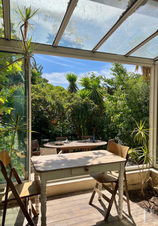 character properties France provence cote dazur   - 3