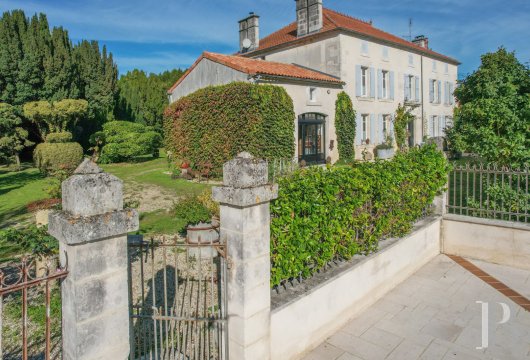 character properties France poitou charentes   - 3