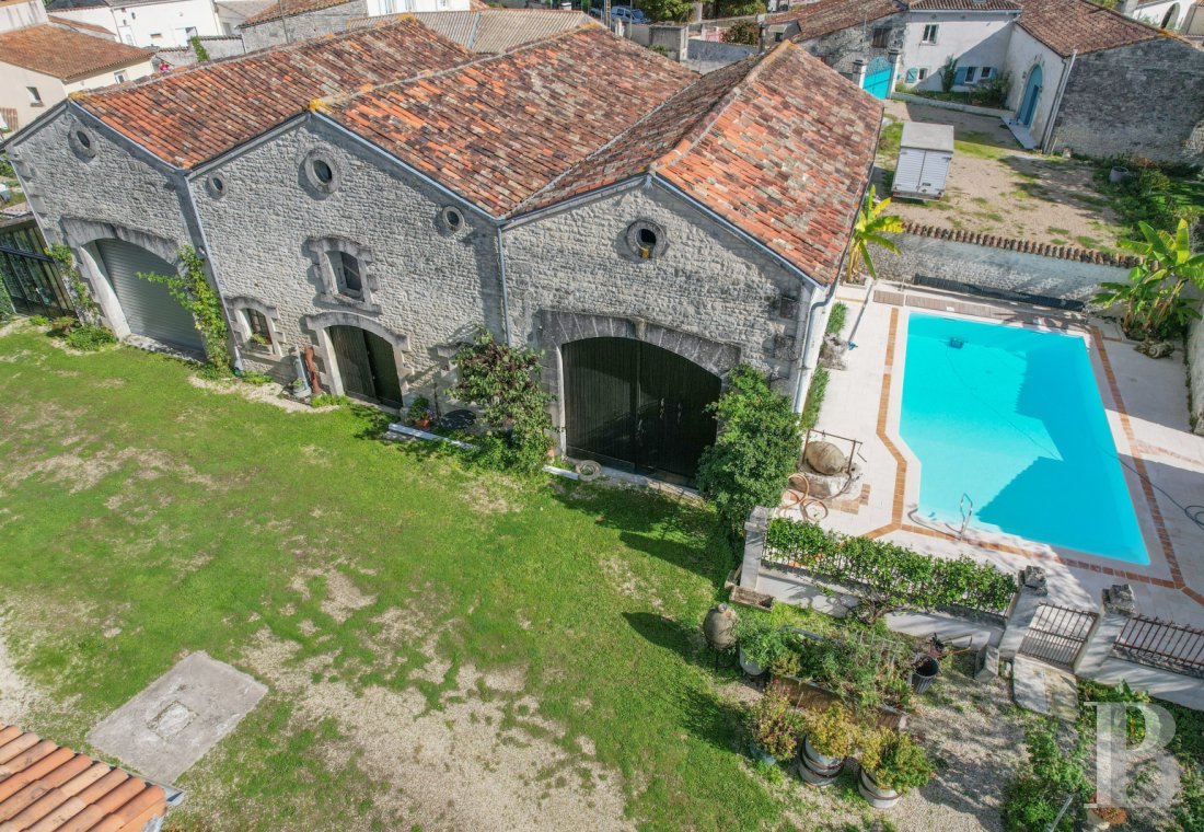 character properties France poitou charentes   - 9