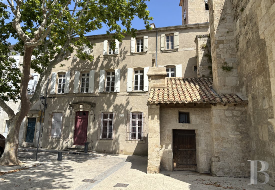 Religious edifices for sale - languedoc-roussillon - An approximately 325-m² former presbytery awaiting renovation, with an inner courtyard, in the centre of Béziers, on an esplanade
