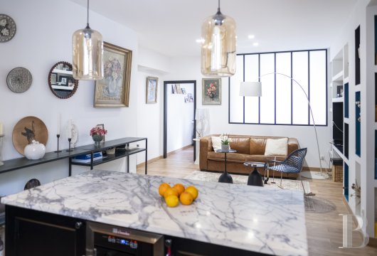 paris - À l’angle de la rue de la Tour et de l’avenue Paul-Doumer, un appartement rénové par un architecte, avec des matériaux de grande qualité