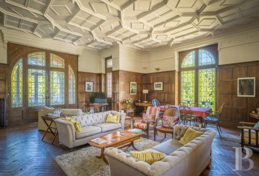 midi-pyrenees - An elegant 18th-century manor, transformed in the ‘Arts and Crafts’ style in the early 20th century, in 1.76-hectare grounds, 50 min. from Toulouse and its airport, close to Montauban
