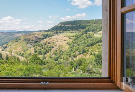 languedoc-roussillon - A former municipal tax collection office renovated into a village  dwelling, between Mount Lozère and Mount Aigoual, in the Cévennes National Park
