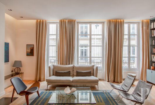 paris - À Saint-Germain-des-Prés, 

 une demeure ancienne sublimée par une brillante rénovation contemporaine