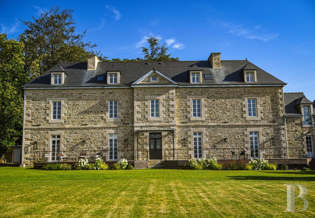 A completely renovated 19th-century manor house on the banks of the Trieux, in the Côtes-d’Armor - photo  n°1