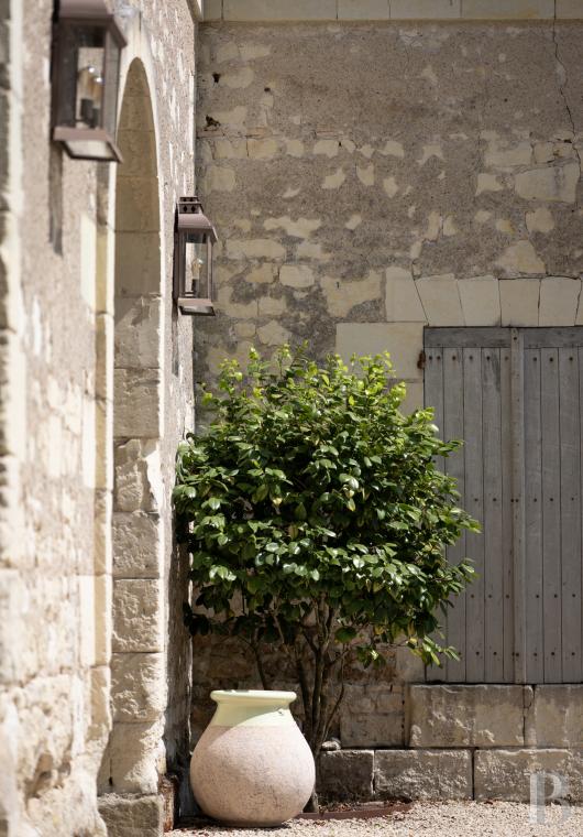 A 16th and 18th century village house between Bourgueil and Langeais, in Indre-et-Loire  - photo  n°2