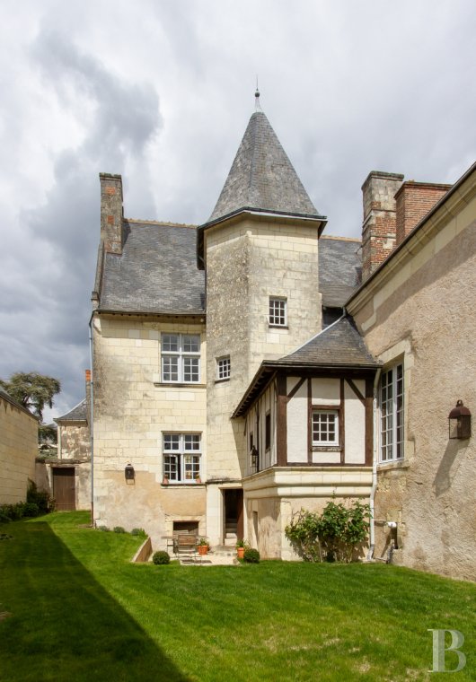 En Indre-et-Loire, entre Bourgueil et Langeais, une maison de village des 16e et 18e siècles - photo  n°3