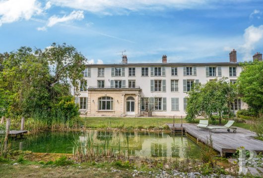 picardie - À moins d’1 h de Paris, dans l’Oise, à Senlis,  un couvent du 17e s. et son parc arboré, clos de murs