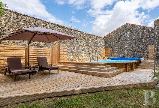 vieilles maisons francaises poitou charentes   - 15