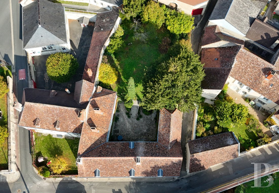 mansion houses for sale France center val de loire   - 2