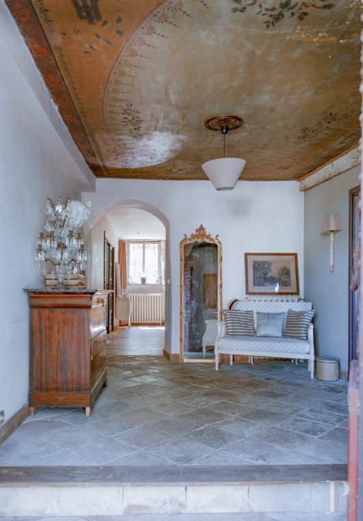 character properties France aquitaine   - 11