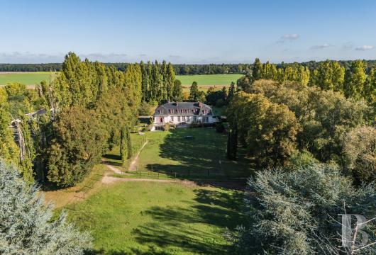 ile-de-france - Près de Barbizon et de la Forêt de Fontainebleau, à 55 km de Paris,  un vaste domaine, ses gîtes et son écurie privée sur un parc d'environ 3.6 ha
