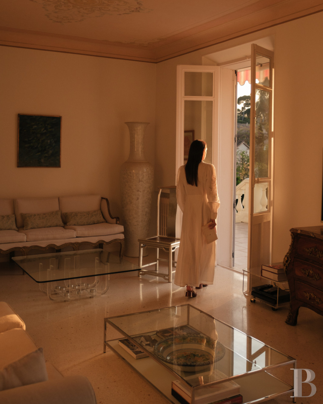 Sur le Cap d'Antibes, dans les Alpes-Maritimes, une villa des années 1930 tournée vers la mer - photo  n°17