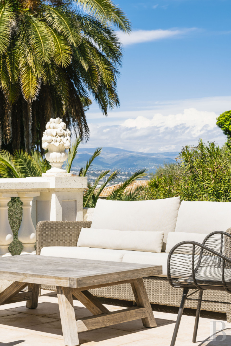 A 1930s villa facing the sea on Cap d'Antibes, in the Alpes-Maritimes department - photo  n°7