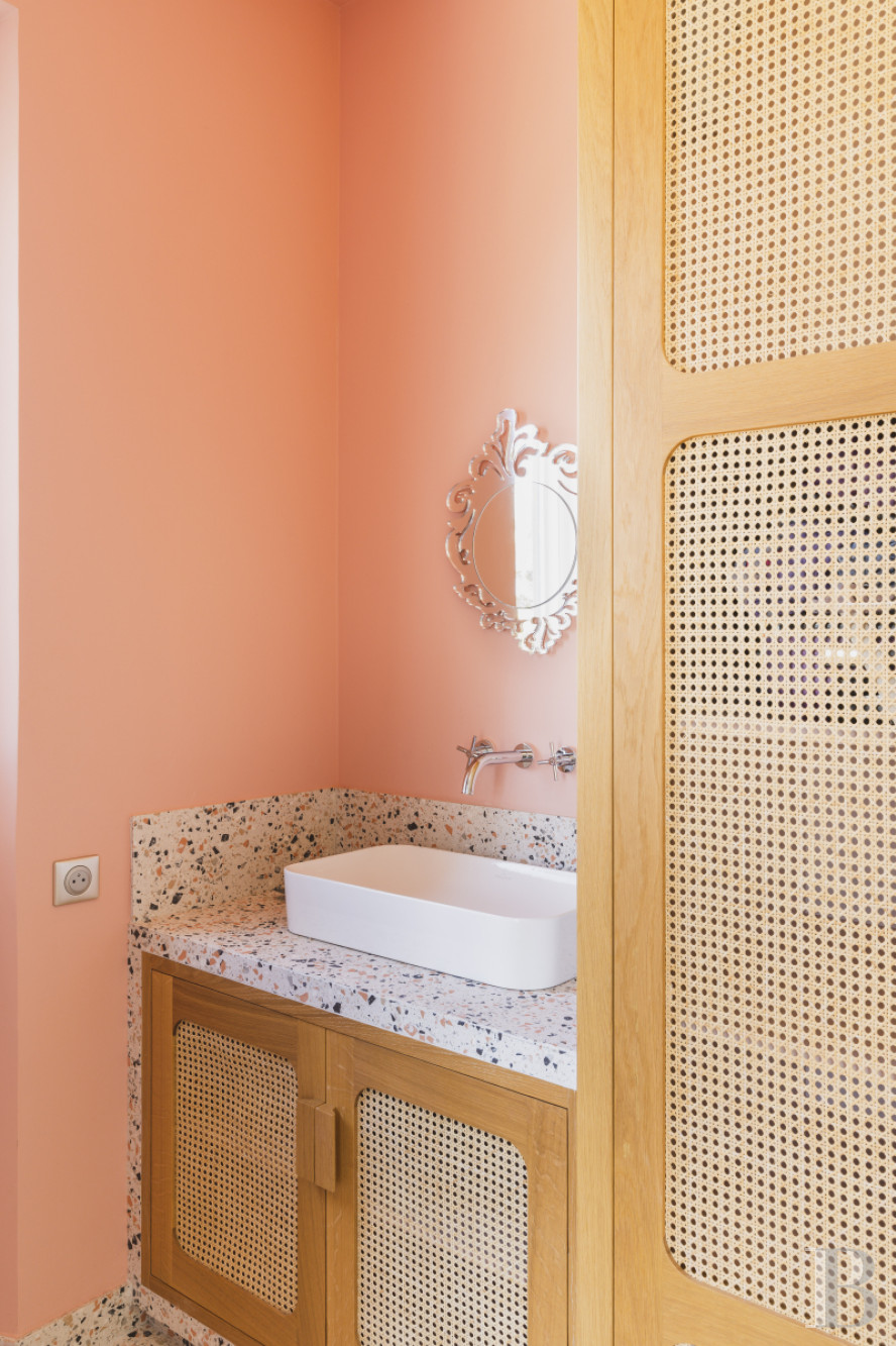 A 1930s villa facing the sea on Cap d'Antibes, in the Alpes-Maritimes department - photo  n°16