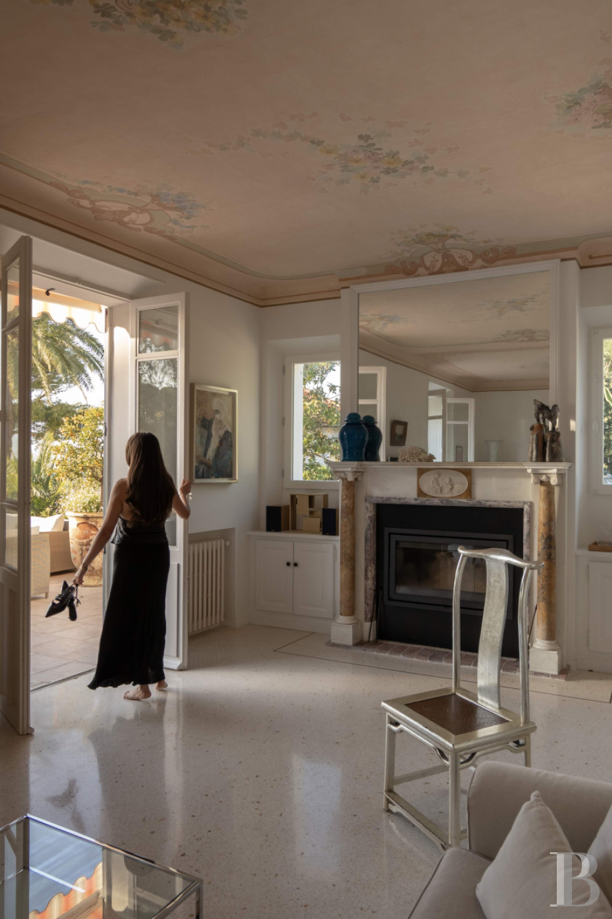 A 1930s villa facing the sea on Cap d'Antibes, in the Alpes-Maritimes department - photo  n°19
