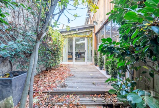 center-val-de-loire - A 19th-century townhouse with converted annexes in the centre of Tours, between courtyards and gardens