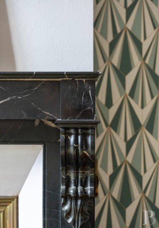 character properties France center val de loire   - 12