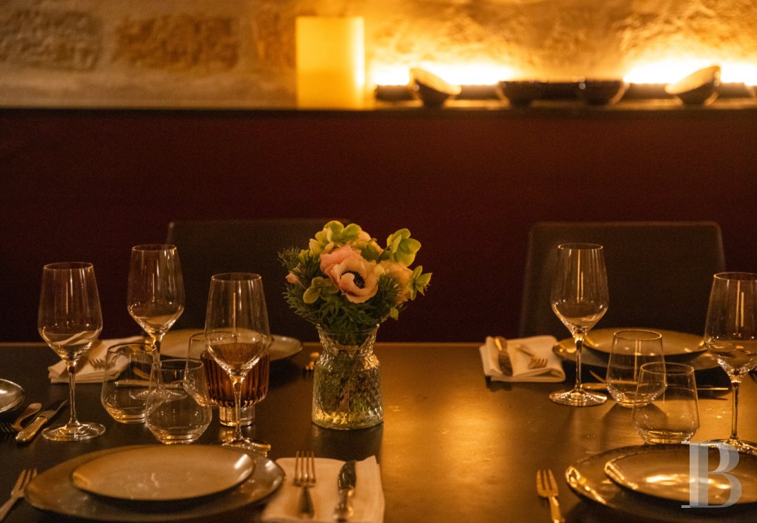 À Paris, dans le Quartier latin,  un ensemble de caves dans un immeuble du 17e siècle aménagées en lieu de réception - photo  n°18