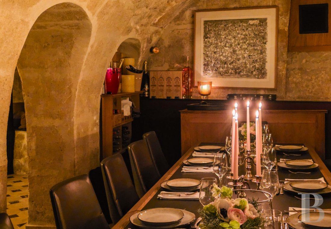 À Paris, dans le Quartier latin,  un ensemble de caves dans un immeuble du 17e siècle aménagées en lieu de réception - photo  n°5