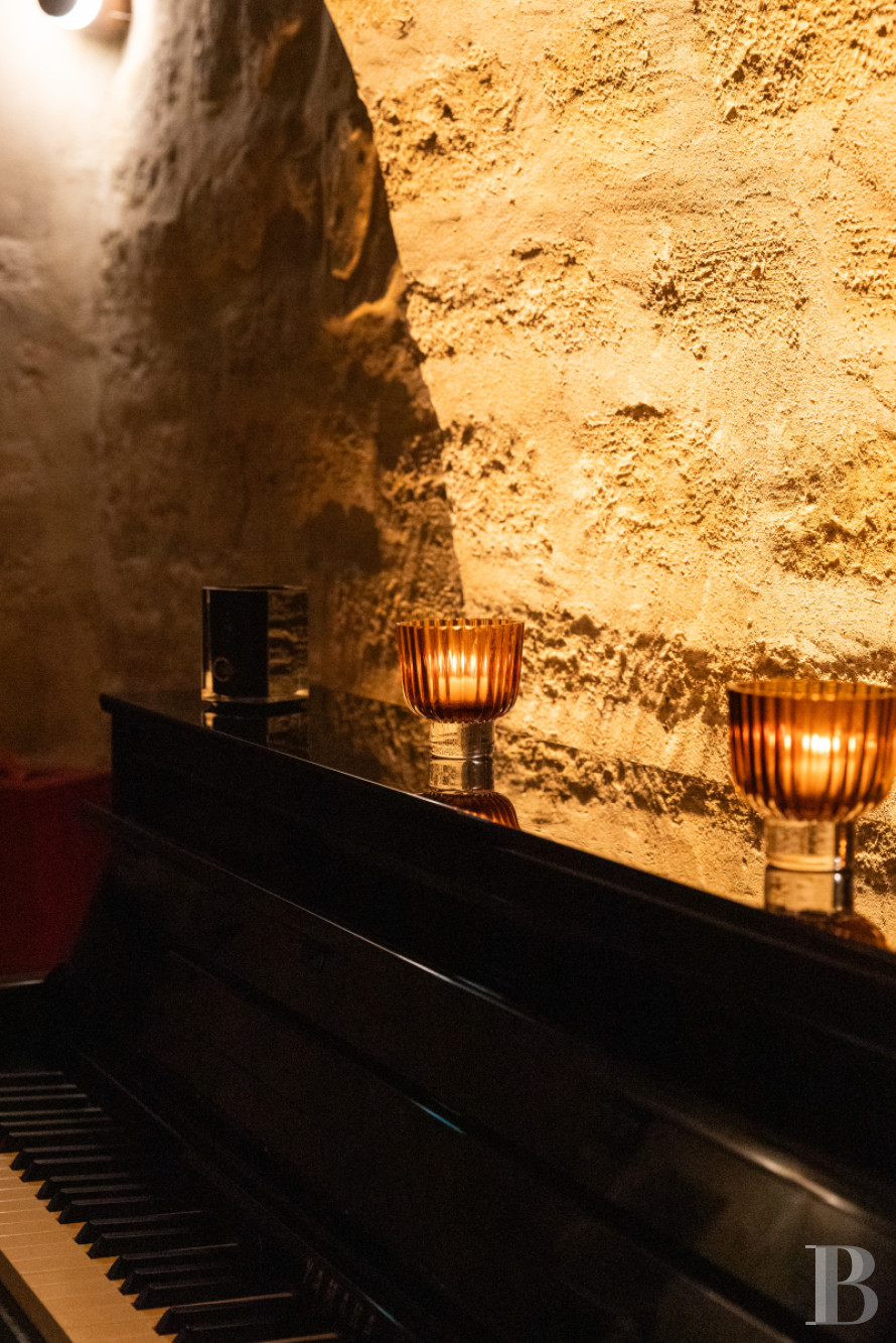 À Paris, dans le Quartier latin,  un ensemble de caves dans un immeuble du 17e siècle aménagées en lieu de réception - photo  n°6