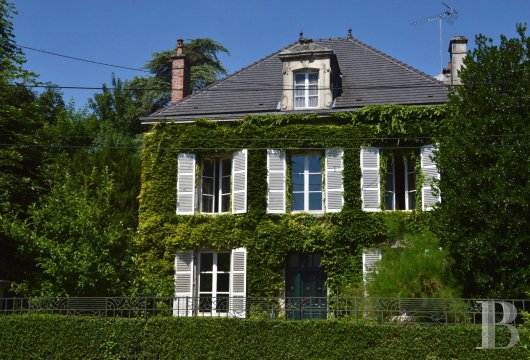 champagne-ardennes - A 19th-century manor house and its breath-taking grounds, in Chaumont, within the southern Champagne region