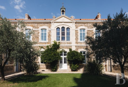 pays-de-loire - A former 19th century school converted into a guest house and gîtes with a garden,  in a village in the Vendée department, near Les Herbiers and the Puy-du-Fou 