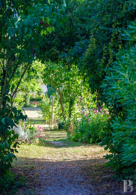 character properties France pays de loire   - 12