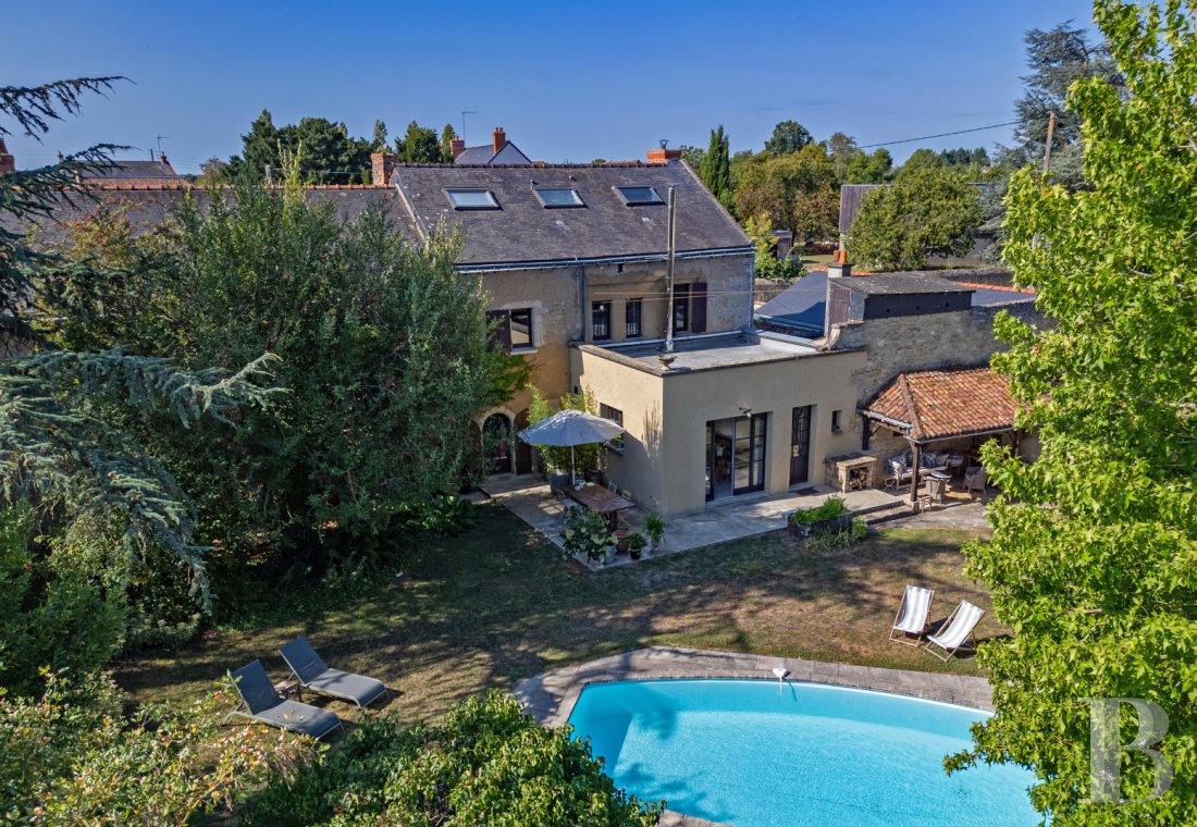 Character houses for sale - pays-de-loire - A village dwelling with a guesthouse, a garden and a swimming pool, nestled in the south of France’s beautiful Anjou province