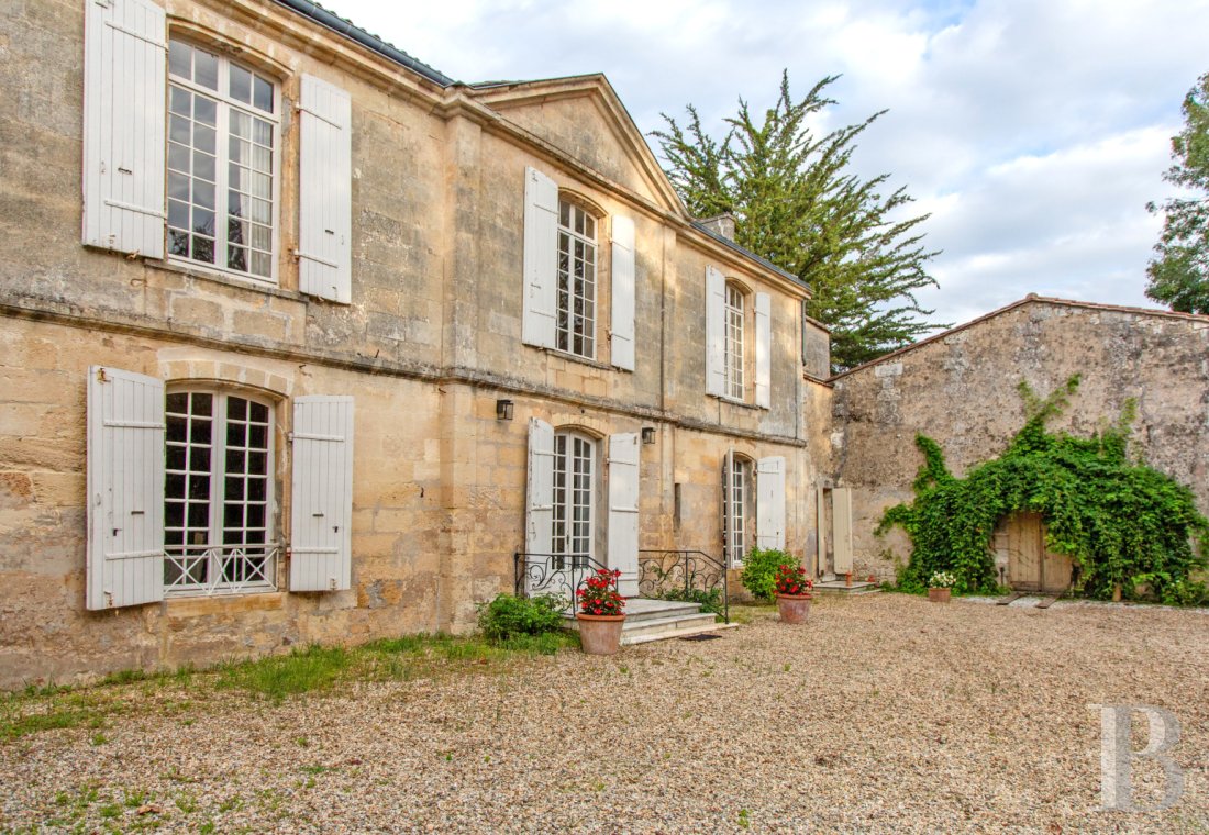 character properties France aquitaine   - 2