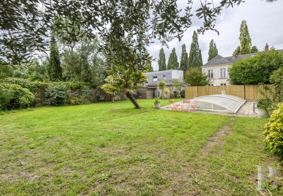 properties in town pays de loire   - 17