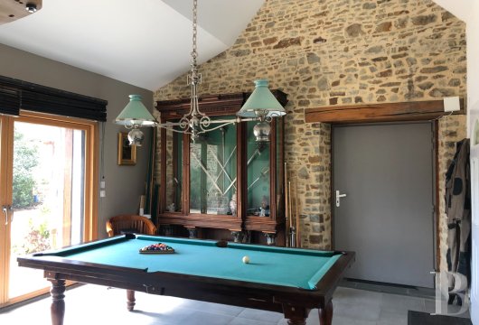 character properties France brittany   - 8