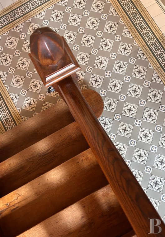 properties in town burgundy   - 6