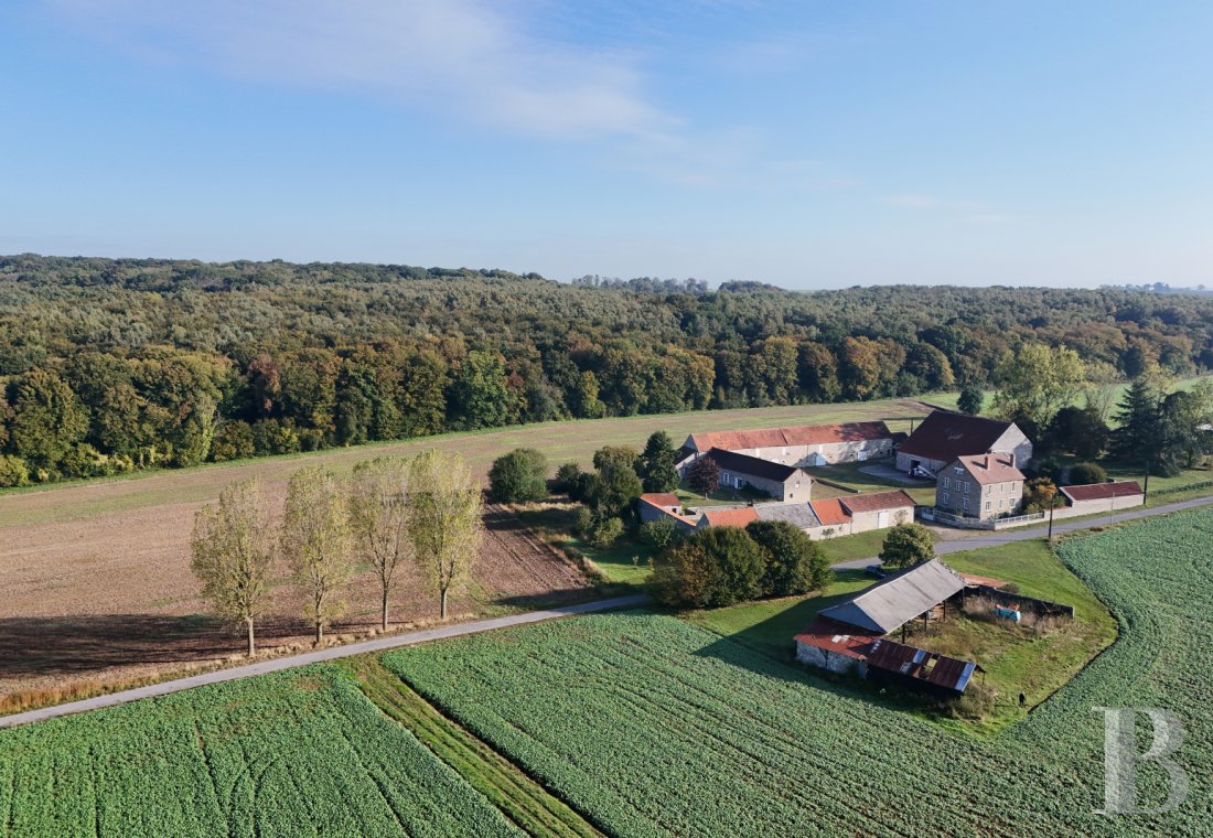 Farms for sale - picardy - An isolated farmhouse with approximately 1 600 m² of buildings  and 8 hectares of land on the edge of the Retz forest  