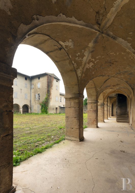 castles for sale France franche comte   - 9