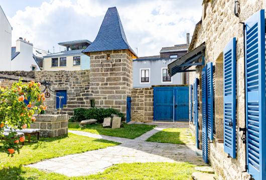 castles for sale France brittany   - 11