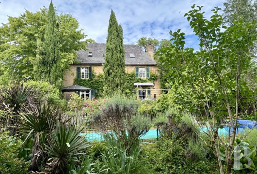 midi-pyrenees - A converted presbytery with a curate’s garden, rear courtyard, and swimming pool, in a peaceful, small village near the upper Quercy and Corèze areas