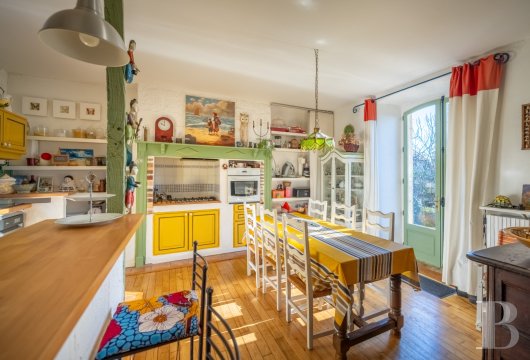 character properties France midi pyrenees   - 10