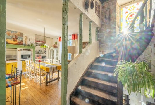 character properties France midi pyrenees   - 9